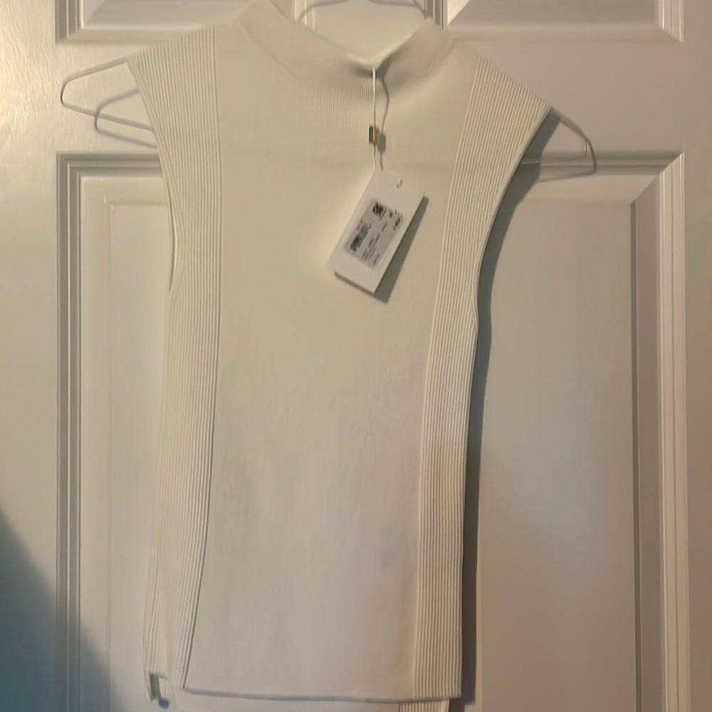 Size xs Boss tank top never worn with tags